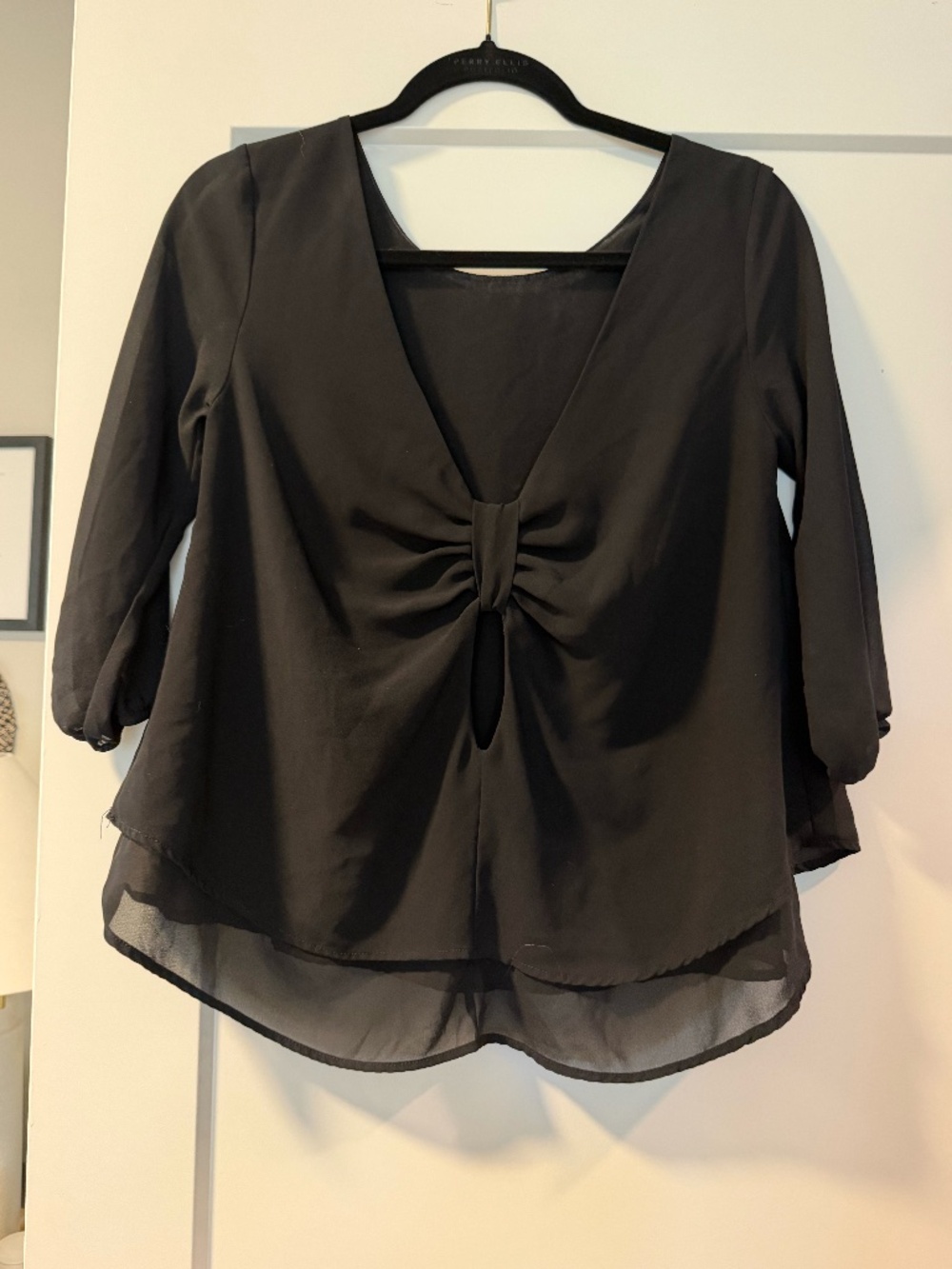 XS Black Low Back Bow 3/4 Sleeve Blouse Shirt
